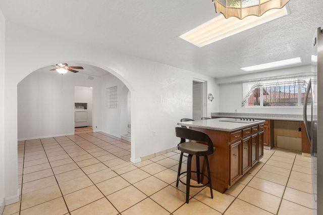 368 61st Street NW, Albuquerque, NM 87105