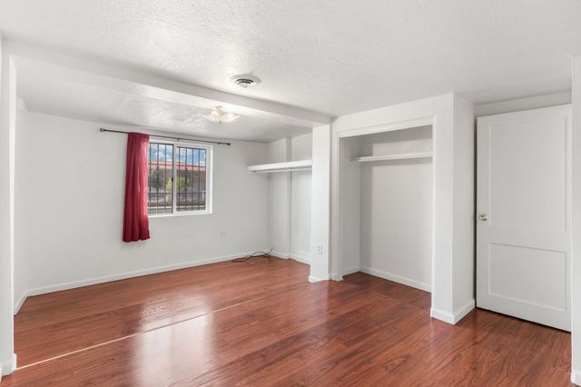 368 61st Street NW, Albuquerque, NM 87105