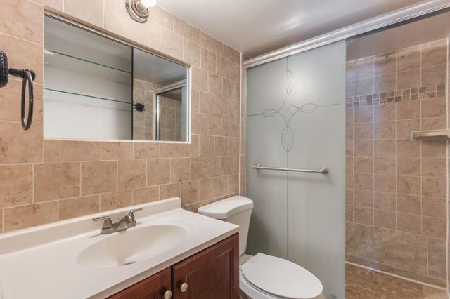 368 61st Street NW, Albuquerque, NM 87105