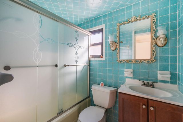 368 61st Street NW, Albuquerque, NM 87105