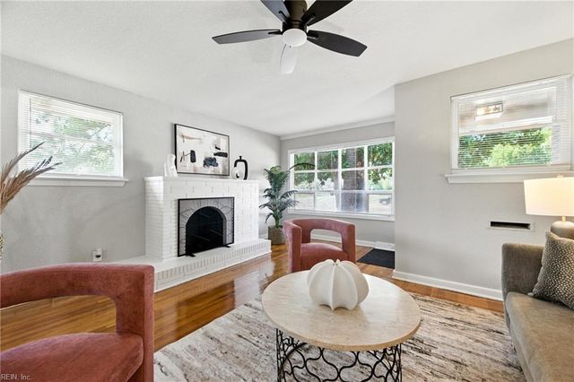 2411 Effingham ST, Portsmouth, VA 23704