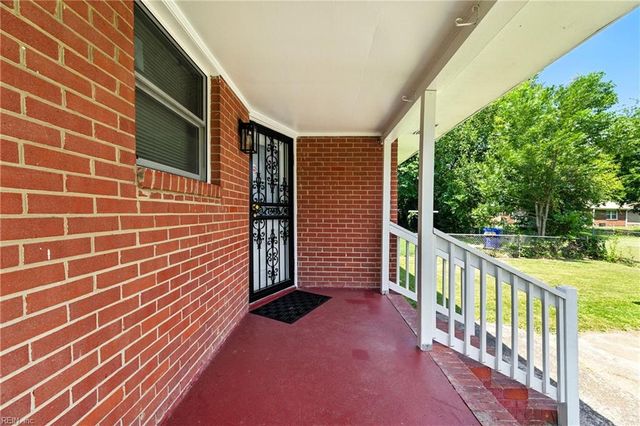 2411 Effingham ST, Portsmouth, VA 23704