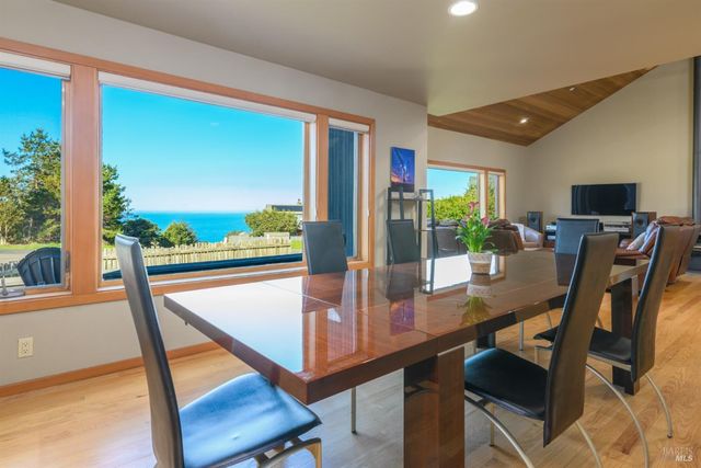 135 Larkspur Close, The Sea Ranch, CA 95497