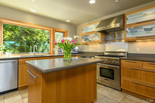 135 Larkspur Close, The Sea Ranch, CA 95497