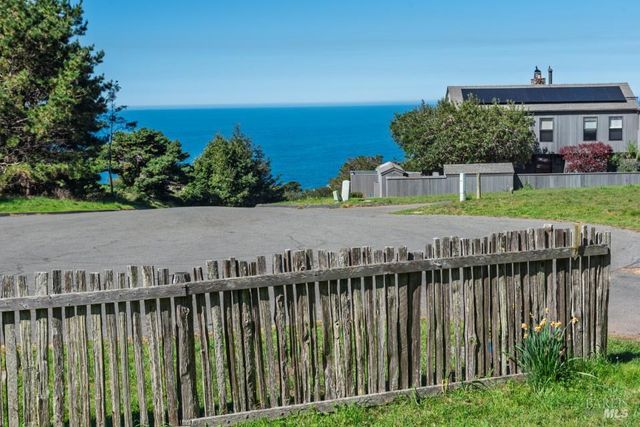 135 Larkspur Close, The Sea Ranch, CA 95497