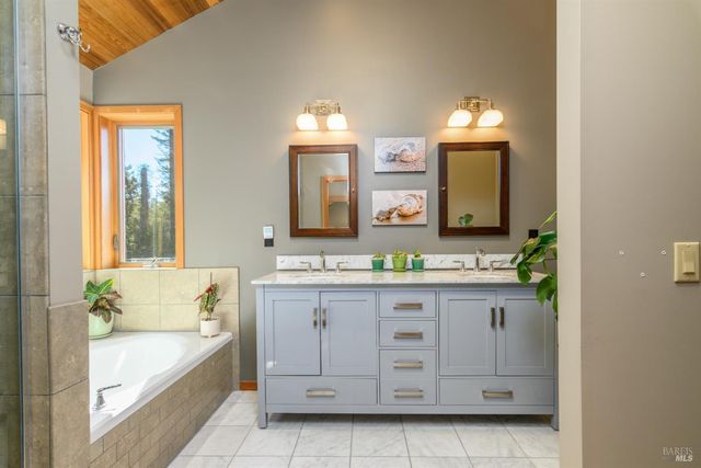 135 Larkspur Close, The Sea Ranch, CA 95497