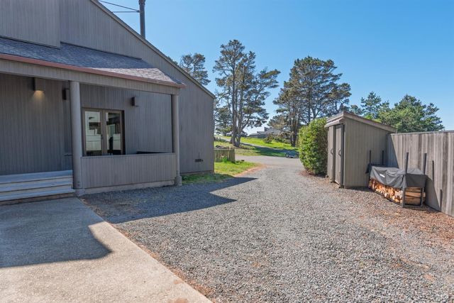 135 Larkspur Close, The Sea Ranch, CA 95497