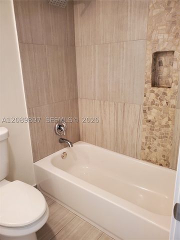 1230 NE 139th St 409, North Miami, FL 33161
