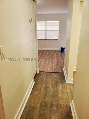 1230 NE 139th St 409, North Miami, FL 33161