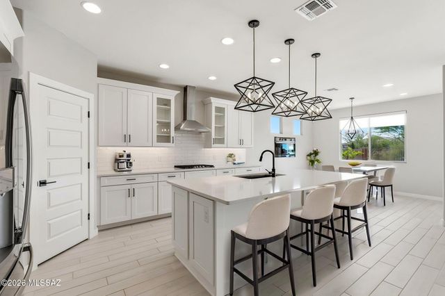11397 N Baja Place, Oro Valley, AZ 85742