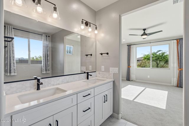 11397 N Baja Place, Oro Valley, AZ 85742