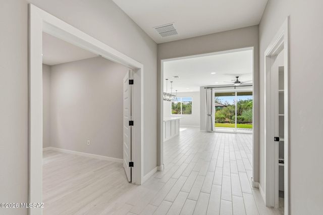 11397 N Baja Place, Oro Valley, AZ 85742