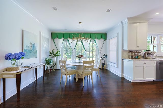 640 Bryant Avenue, Roslyn Harbor, NY 11576