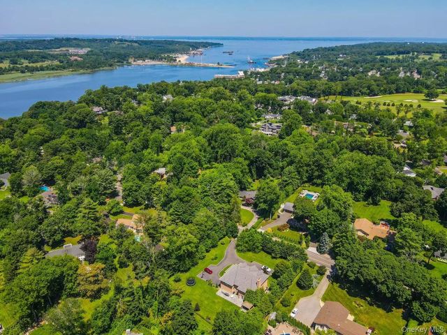 640 Bryant Avenue, Roslyn Harbor, NY 11576