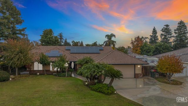 4908 Laurel Springs Drive, Bakersfield, CA 93308