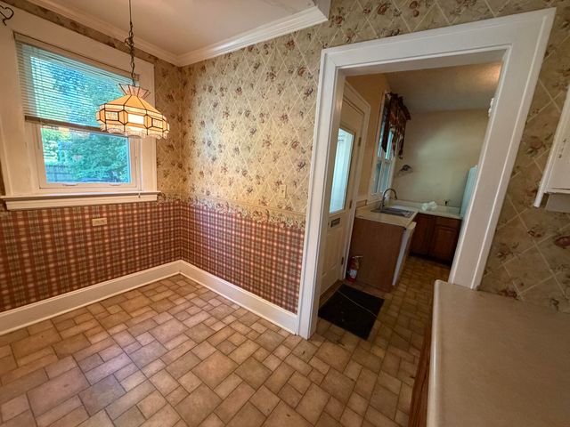 1909 Nicholasville Road, Lexington, KY 40503