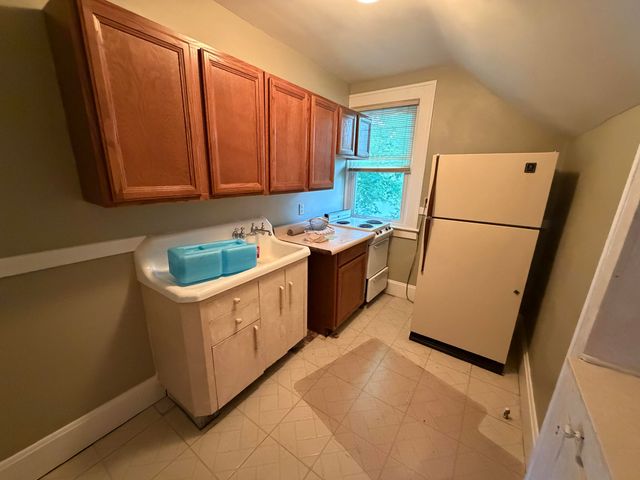 1909 Nicholasville Road, Lexington, KY 40503