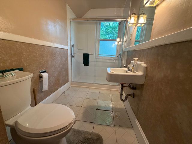 1909 Nicholasville Road, Lexington, KY 40503