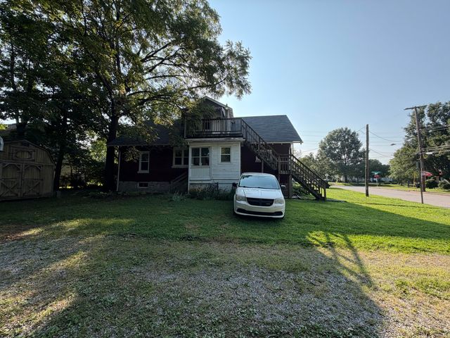 1909 Nicholasville Road, Lexington, KY 40503