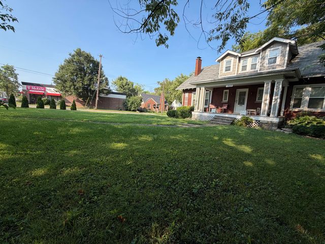 1909 Nicholasville Road, Lexington, KY 40503