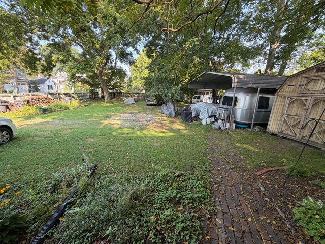 1909 Nicholasville Road, Lexington, KY 40503