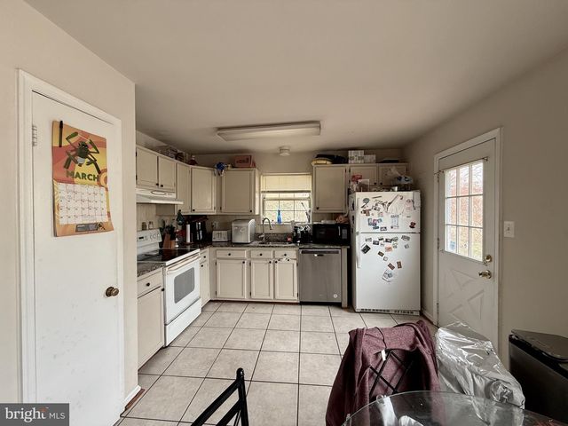 6920 HOVINGHAM CT, Centreville, VA 20121