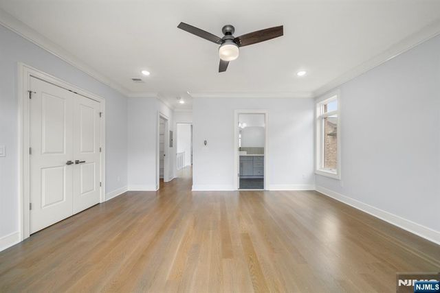 37 Winterburn Place, Edgewater, NJ 07020