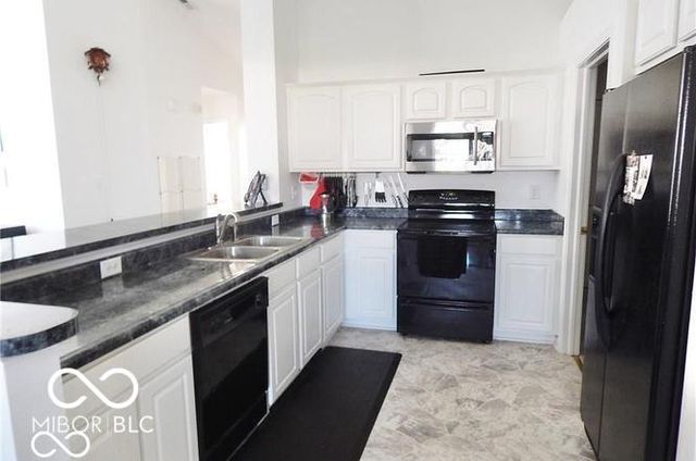 1350 Hamilton Drive, Greenwood, IN 46143
