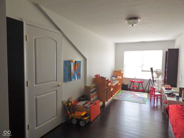 1350 Hamilton Drive, Greenwood, IN 46143