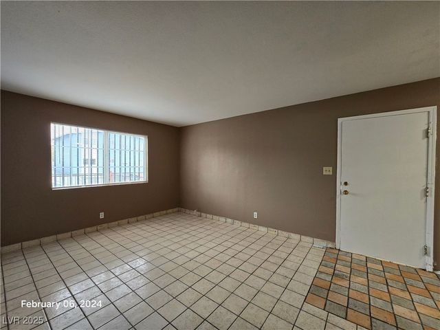 505 McKellar Circle 01, Las Vegas, NV 89119
