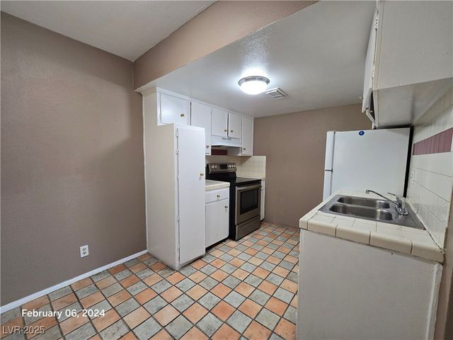 505 McKellar Circle 01, Las Vegas, NV 89119