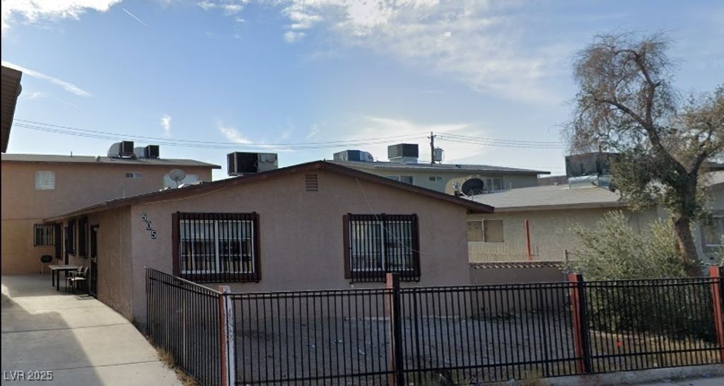 505 McKellar Circle 01, Las Vegas, NV 89119