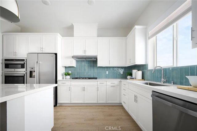 467 Treble, Irvine, CA 92618