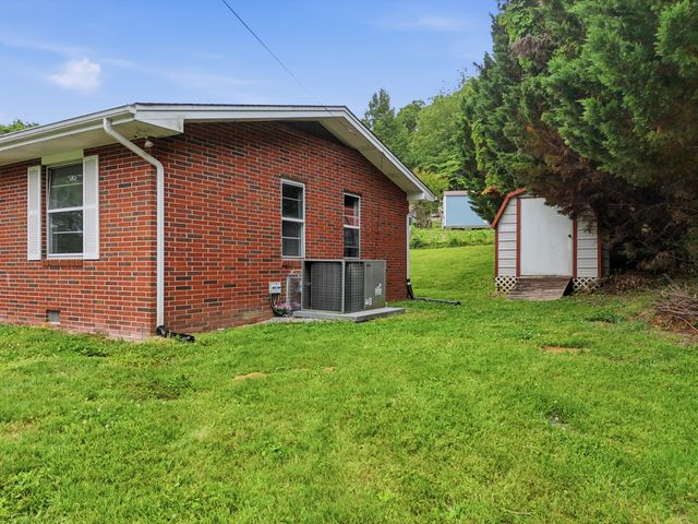 5 Montayne Drive, Rossville, GA 30741