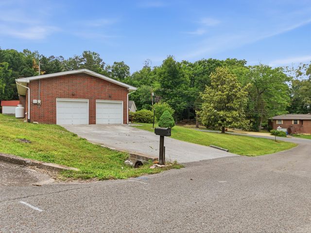 5 Montayne Drive, Rossville, GA 30741