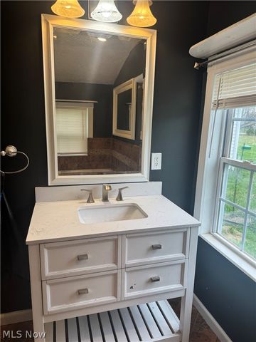 3946 Dunton Road, Lorain, OH 44055