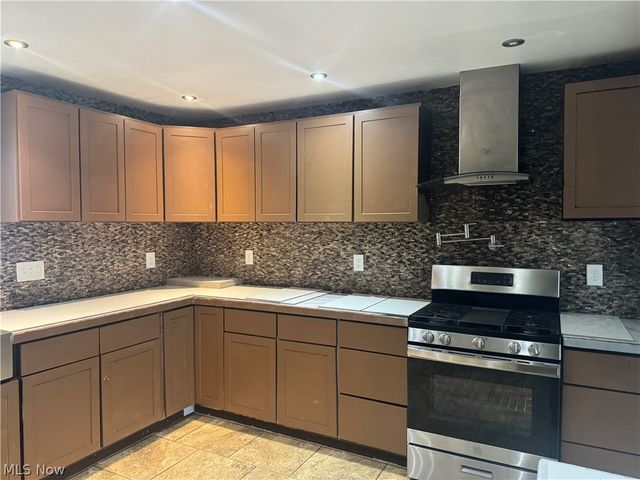 3946 Dunton Road, Lorain, OH 44055