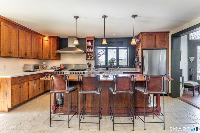 19 Hollenbeck Road, Cornwall, CT 06031