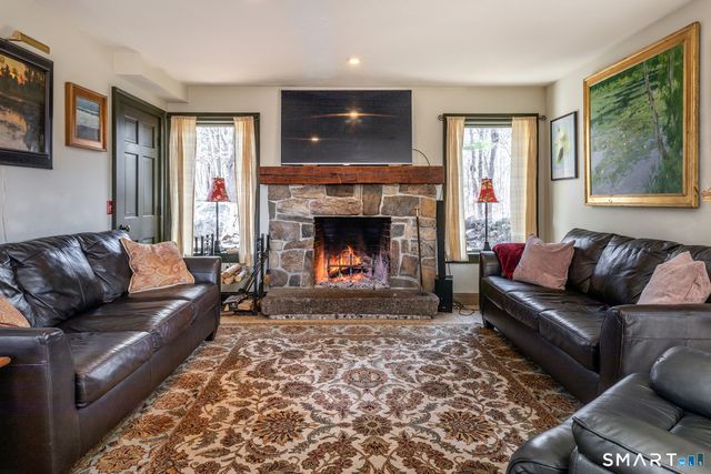 19 Hollenbeck Road, Cornwall, CT 06031