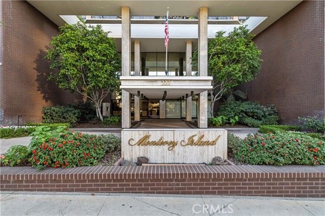 222 Monterey 1402, Glendale, CA 91206