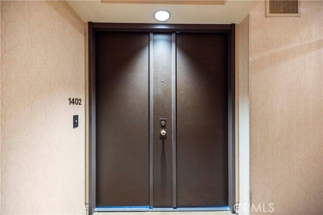 222 Monterey 1402, Glendale, CA 91206