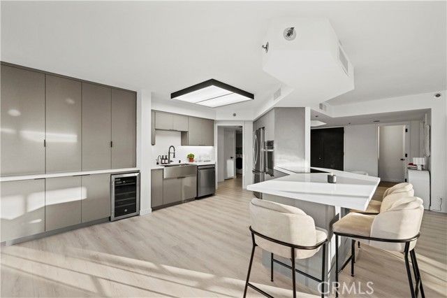 222 Monterey 1402, Glendale, CA 91206