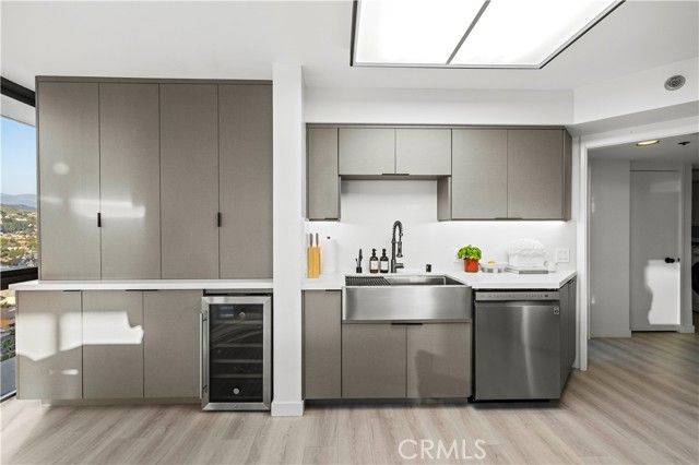 222 Monterey 1402, Glendale, CA 91206