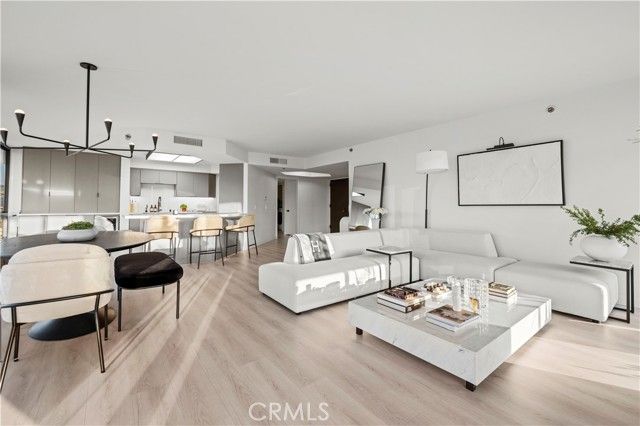 222 Monterey 1402, Glendale, CA 91206