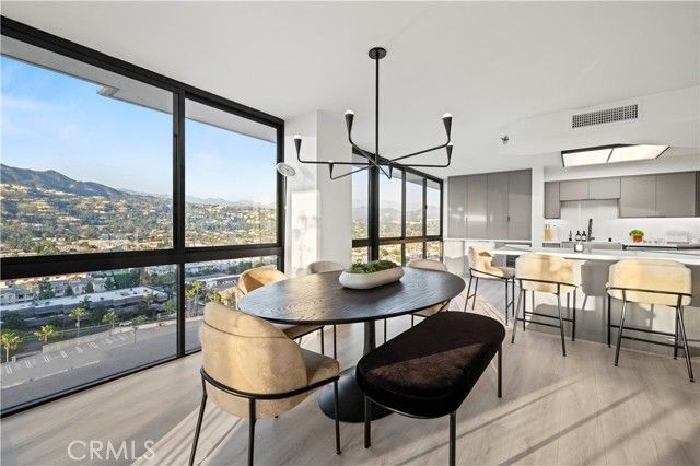 222 Monterey 1402, Glendale, CA 91206