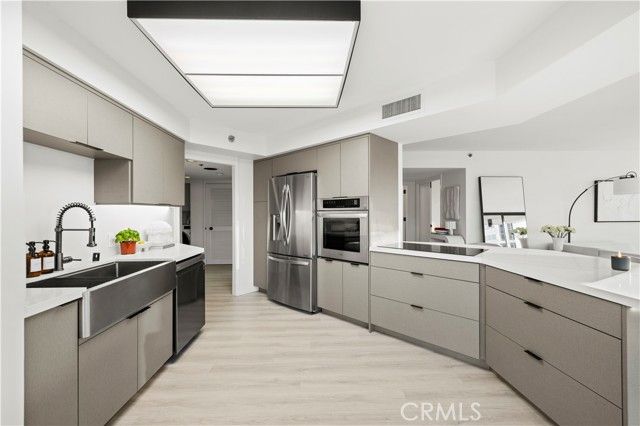 222 Monterey 1402, Glendale, CA 91206