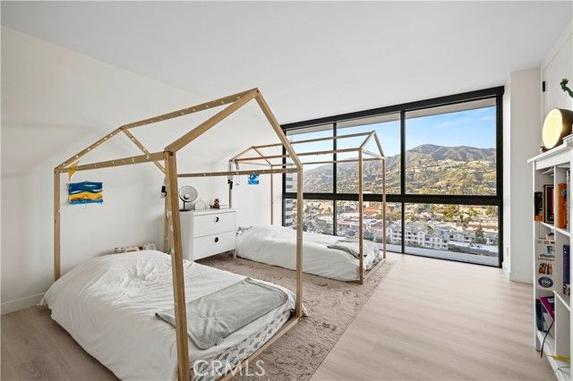 222 Monterey 1402, Glendale, CA 91206