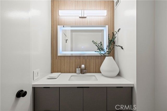 222 Monterey 1402, Glendale, CA 91206