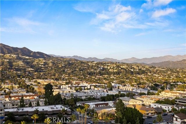 222 Monterey 1402, Glendale, CA 91206