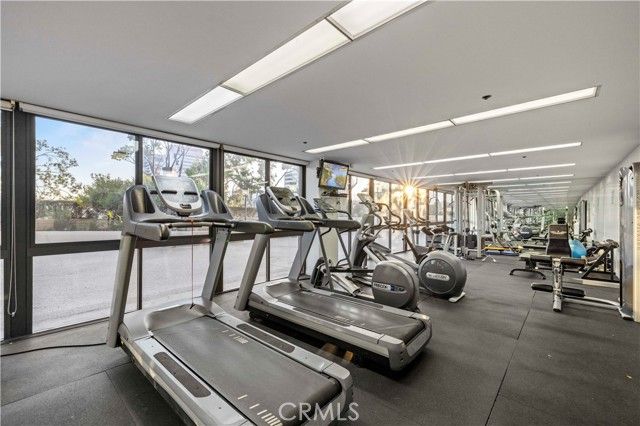 222 Monterey 1402, Glendale, CA 91206